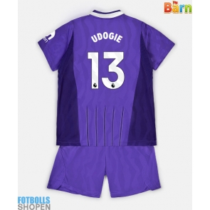Billiga Tottenham Hotspur Destiny Udogie #13 Tredjeställ Barn 2026-27 Kortärmad (+ Korta byxor)
